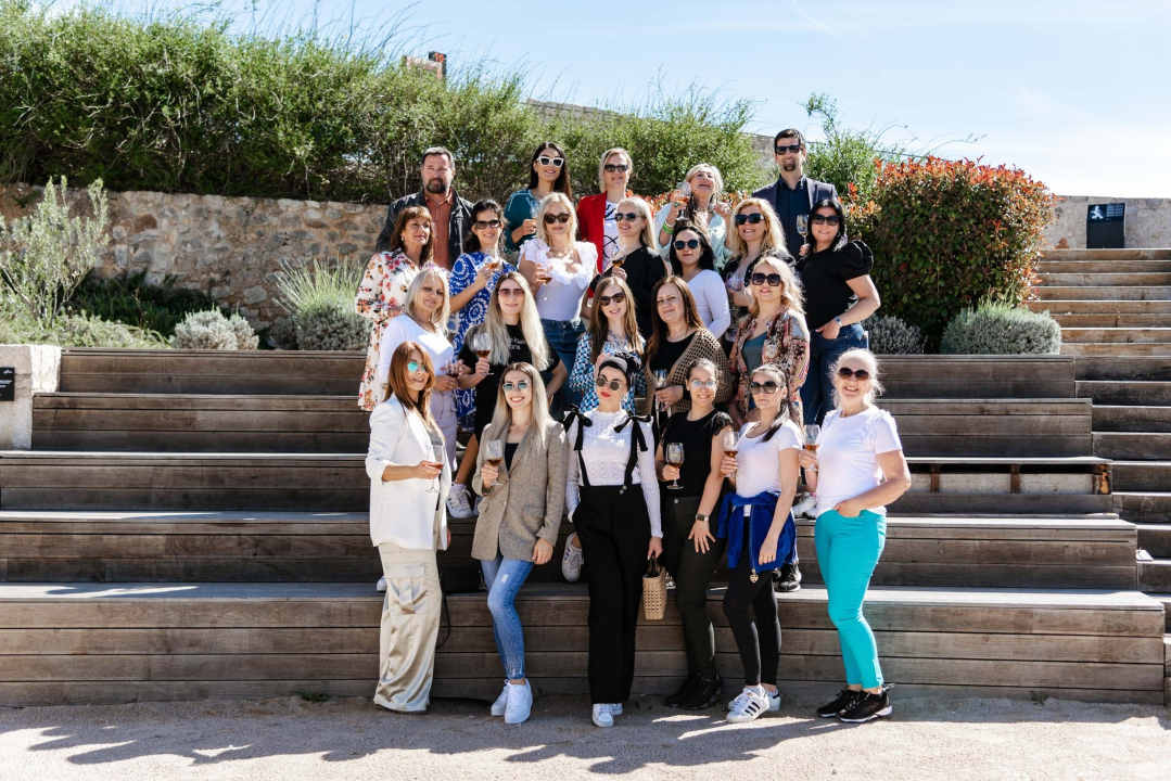 Zagrijavanje na tvrđavi Barone: Kandidatkinje za najljepšu mamu Hrvatske zabavljale se na šibenskom kaštelu