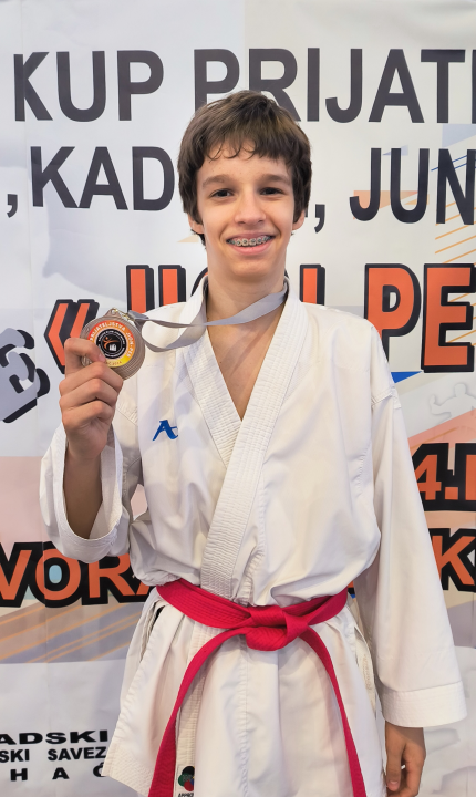 Čak 40 medalja karataša KK Šibenik 1066 na Kupu prijateljstva u Bihaću