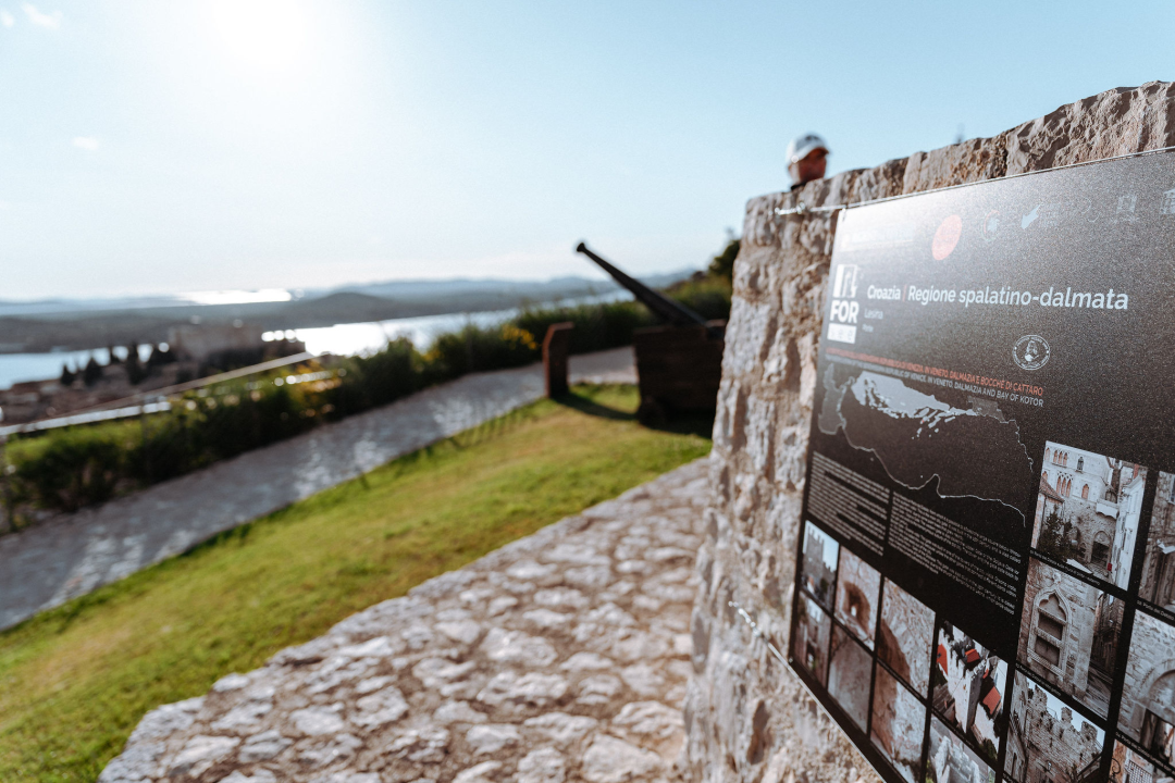 Odlično raspoložena publika i fantastičan nastup Urbana i gudača na Tvrđavi sv. Mihovil