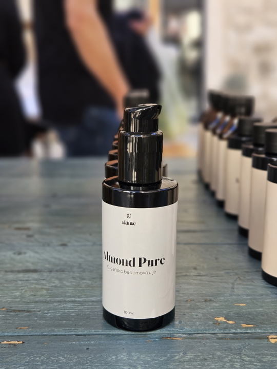 Jure Rončević zajedno s obitelji bavi se uzgojem badema: ‘Nismo htjeli zapustiti djedovinu’