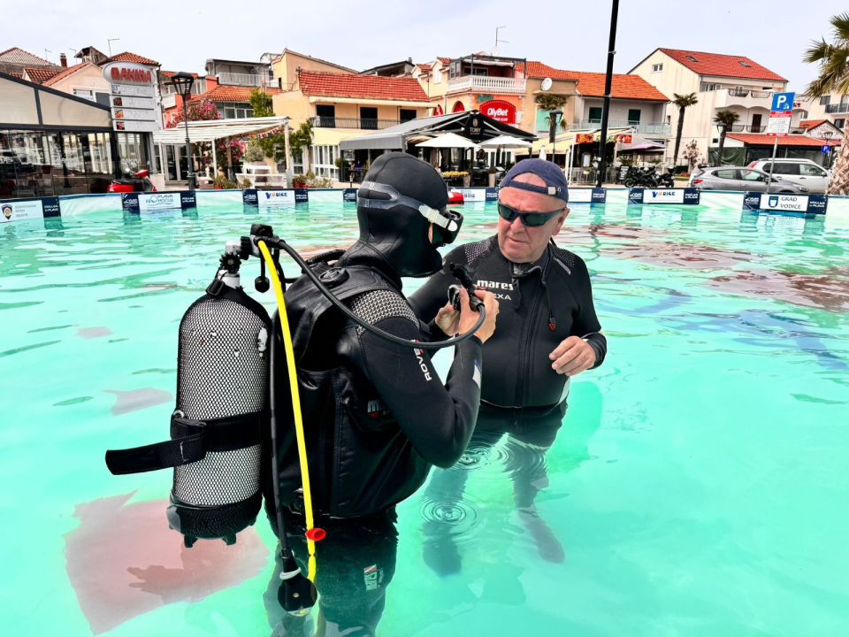 Pogled u plavo i velika ekološka akcija čišćenja vodičkog podmorja 