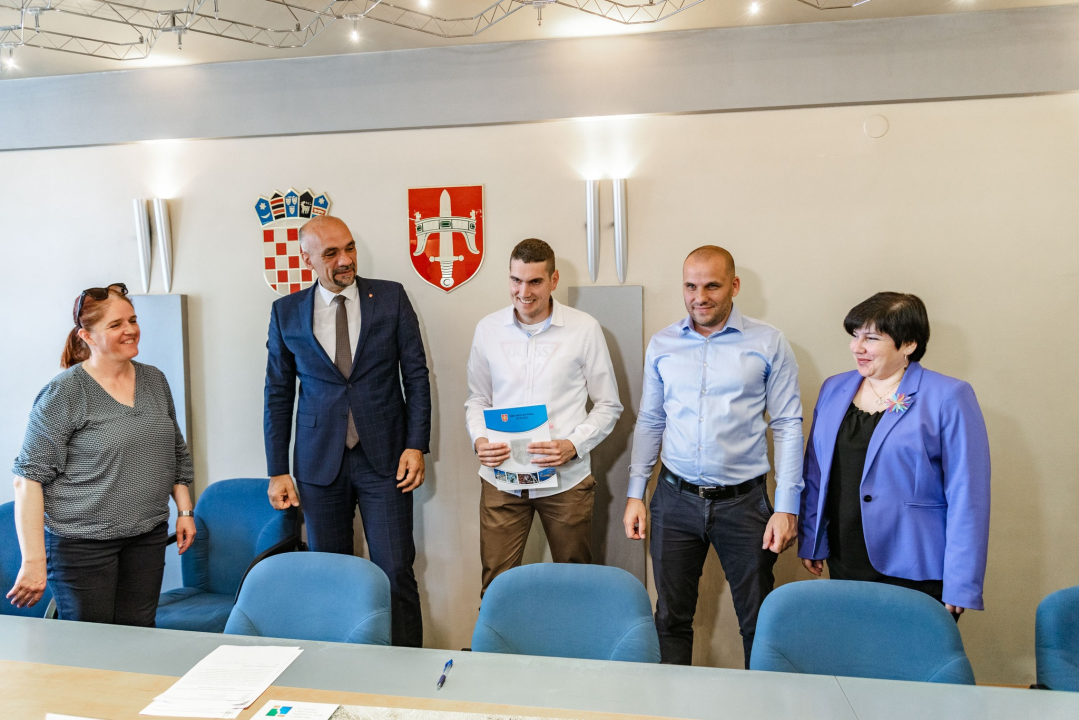 Potpisan ugovor: Županija financira dvosmjernu cestu do Minerske 