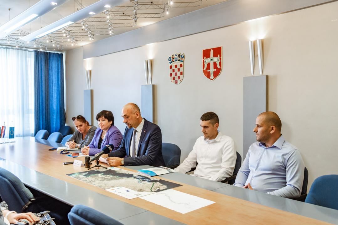 Potpisan ugovor: Županija financira dvosmjernu cestu do Minerske 