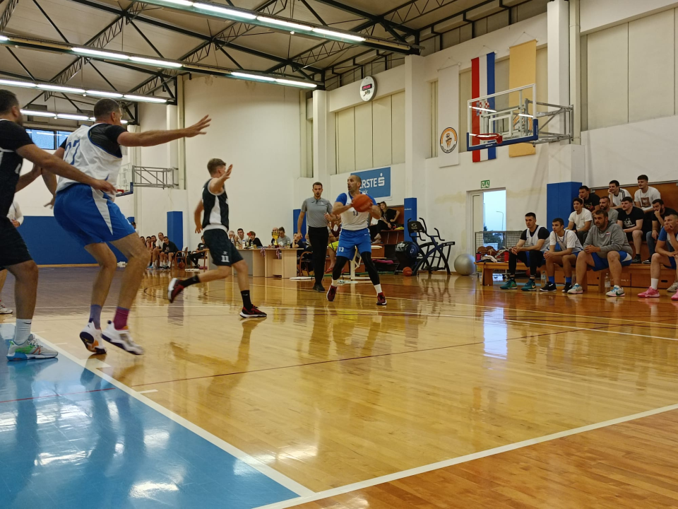 Karika osvojila Šibensku rekreativnu košarkašku ligu