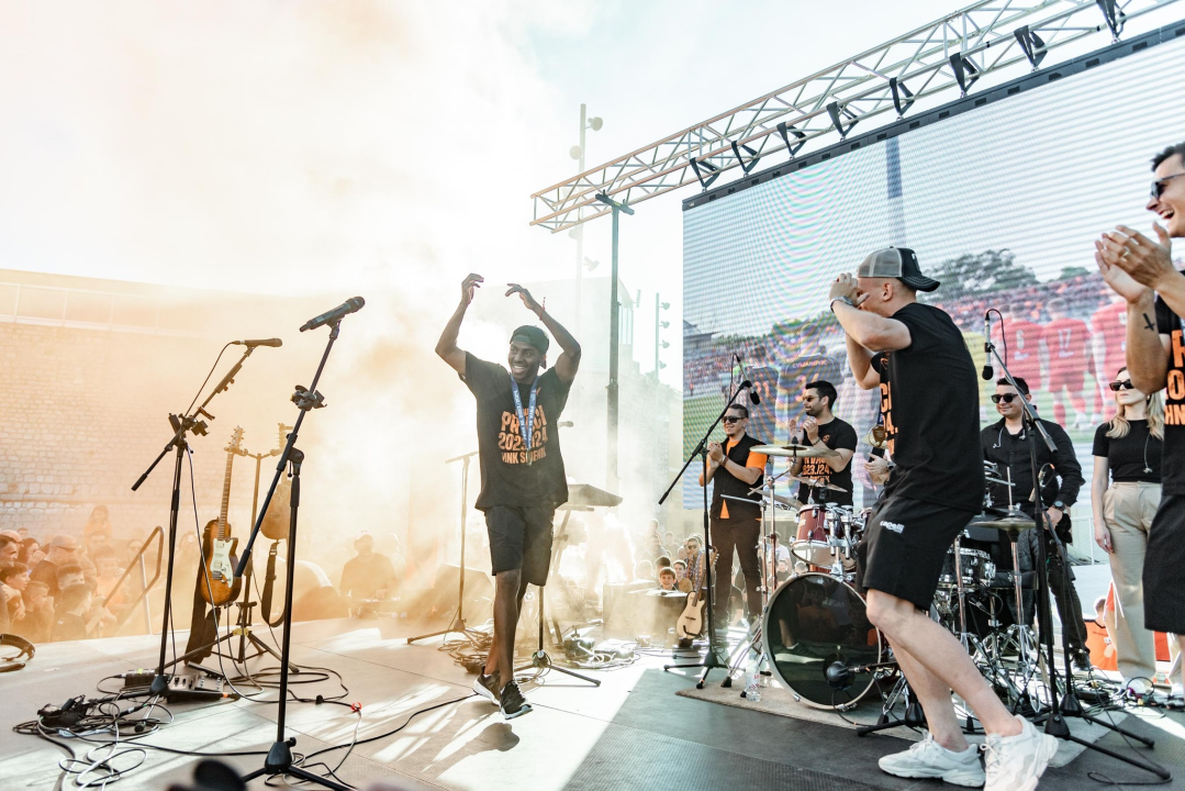 Šibenik dočekao svoje heroje u narančastom: 'Carević ostaje, sezona time završena'