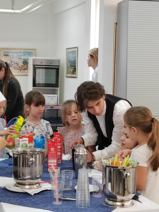 Mališani DV Osmijeh na jedan dan postali slastičari