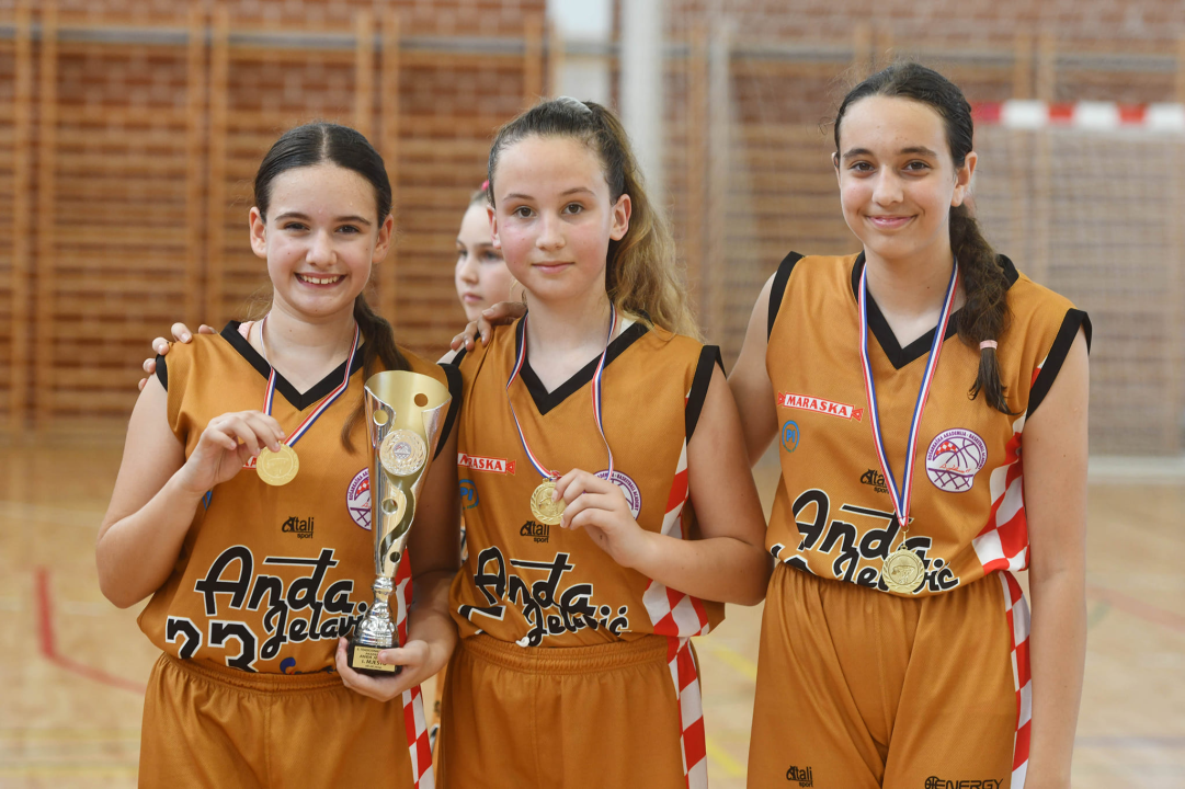 Treći uzastopni osvojeni turnir u kategoriji U-12 za Akademiju Anđa Jelavić
