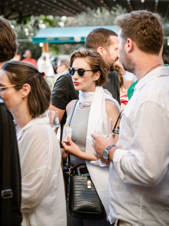 Zbog jednog skladnog para trg ispred Županije i ove je godine pun