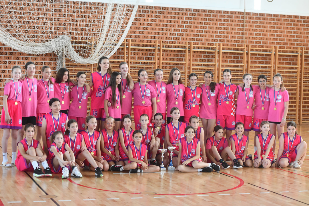 Završena U-11 i U-13 Županijska liga za dječake i djevojčice u košarci 