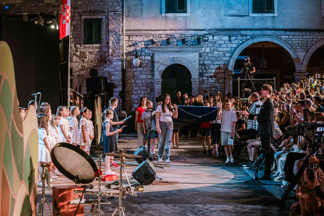 Otvoren 64. MDF: 'Šibenska djeco, cijenite što imate i ne skidajte osmijeh s lica'