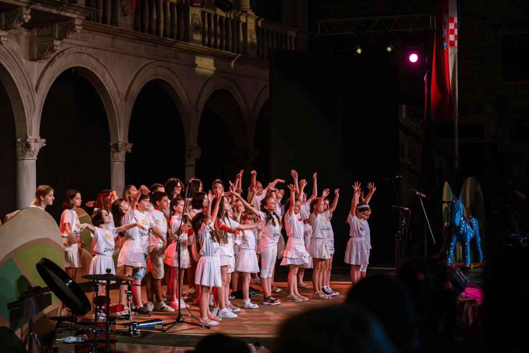 Otvoren 64. MDF: 'Šibenska djeco, cijenite što imate i ne skidajte osmijeh s lica'