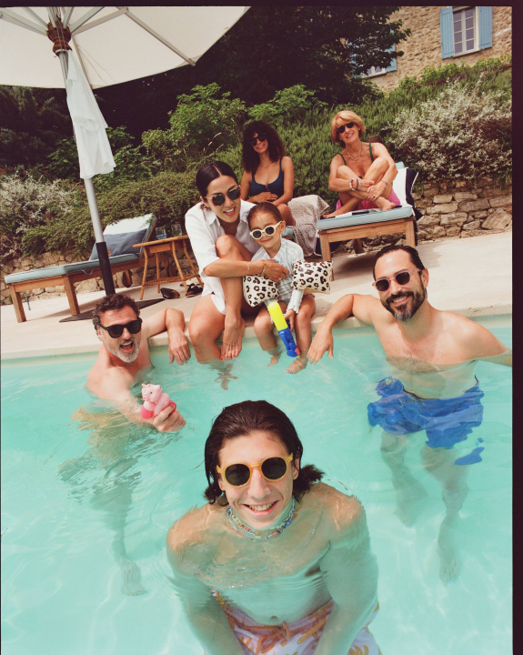 Trendi sunčane naočale IZIPIZI pronađite u trgovini M.A.G.-D.D.! 