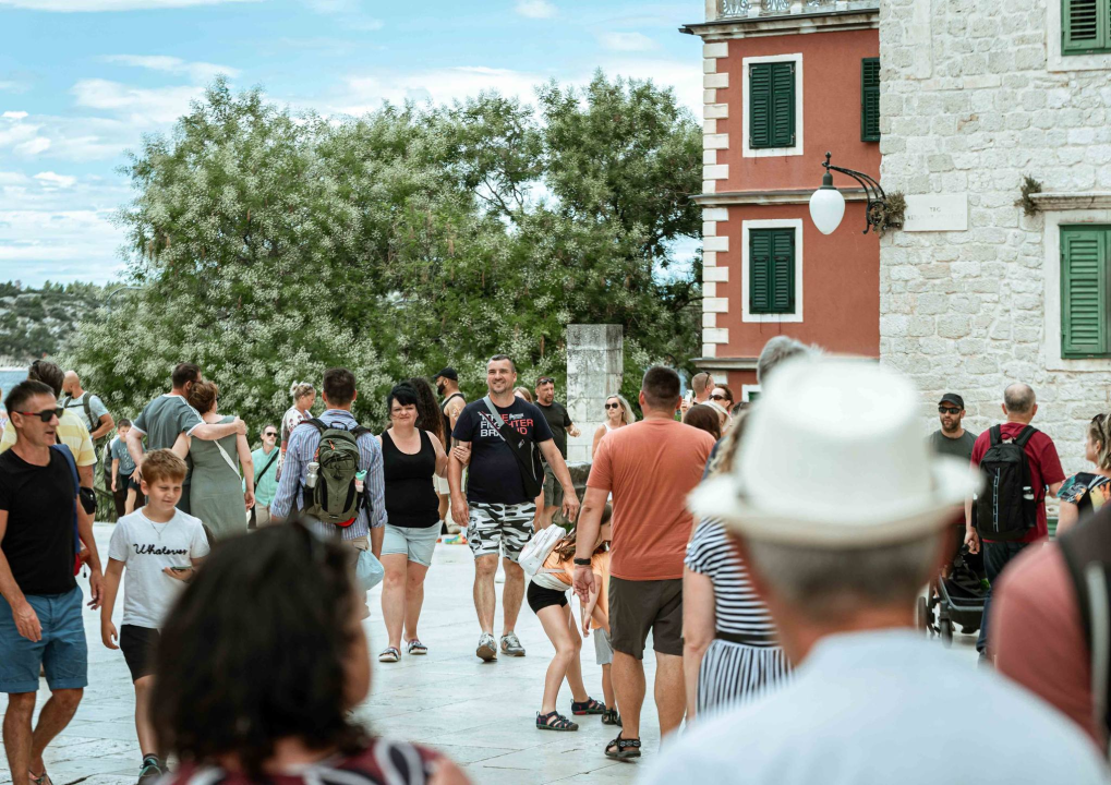 Čim padne žega turisti preplave šibenske kale, a novinari idu po reportažu. Tako smo i mi...