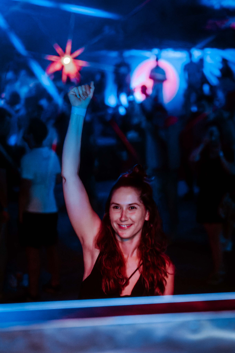 Pogledajte kako izgleda otvorenje plesne sezone u jednoj od najpoznatijih diskoteka u Dalmaciji 