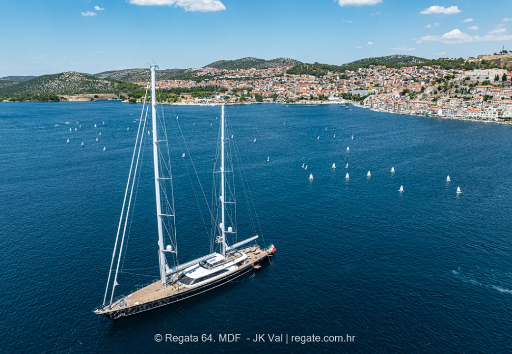 Jakov Blinja iz Jedriličarskog kluba Šibenik najbolji na Valovoj festivalskoj regati optimista