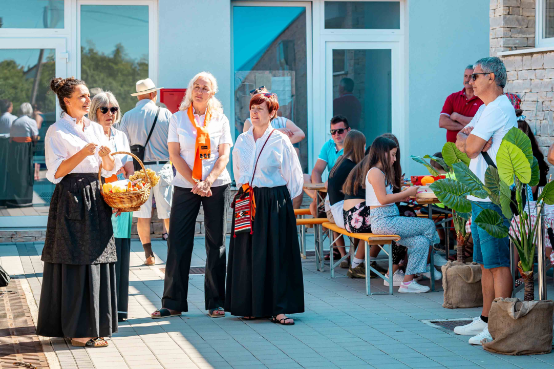 Tragom carskog jelovnika u Kistanjama s Dinom Bebićem, jela se janjeća jetrica