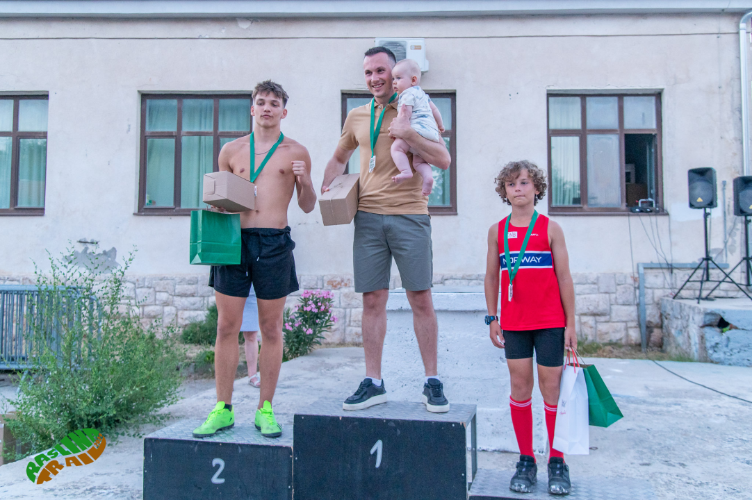 Održana prva utrka Raslina trail, staza prolazila kroz opožarena područja tog kraja