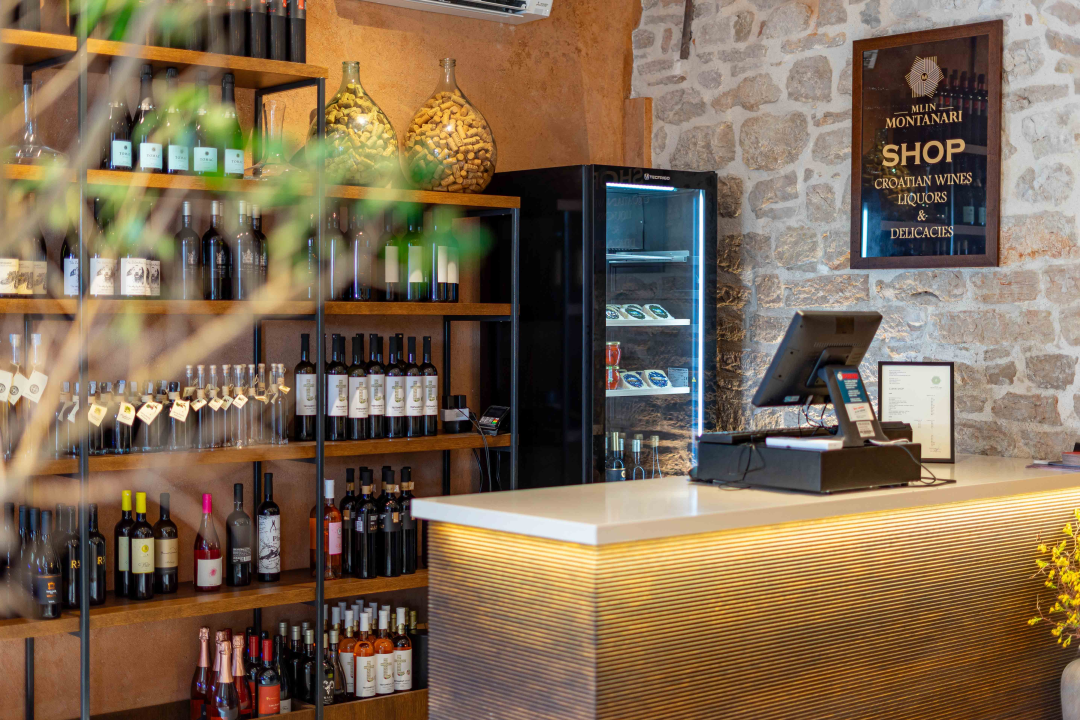 Provedite ugodne večeri na terasi restorana Mlin Montanari uz svirke uživo