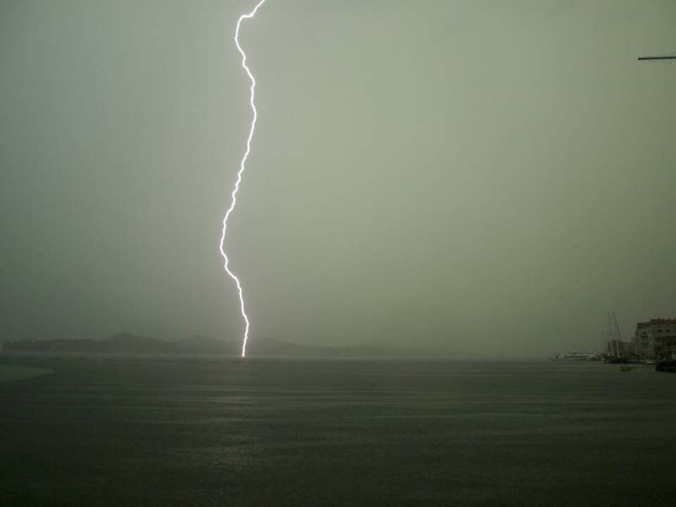 Na današnji dan Šibenik je pogodilo jako nevrijeme, temperatura se spustila na 18 stupnjeva