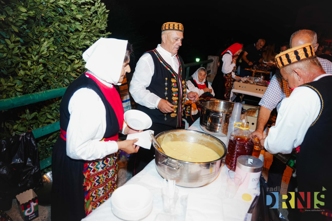 U Drnišu održana fešta od spize i pisme