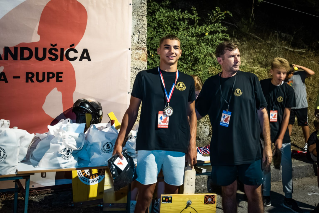 Više od 50 natjecatelja utrkivalo se na karićima kroz Rupe