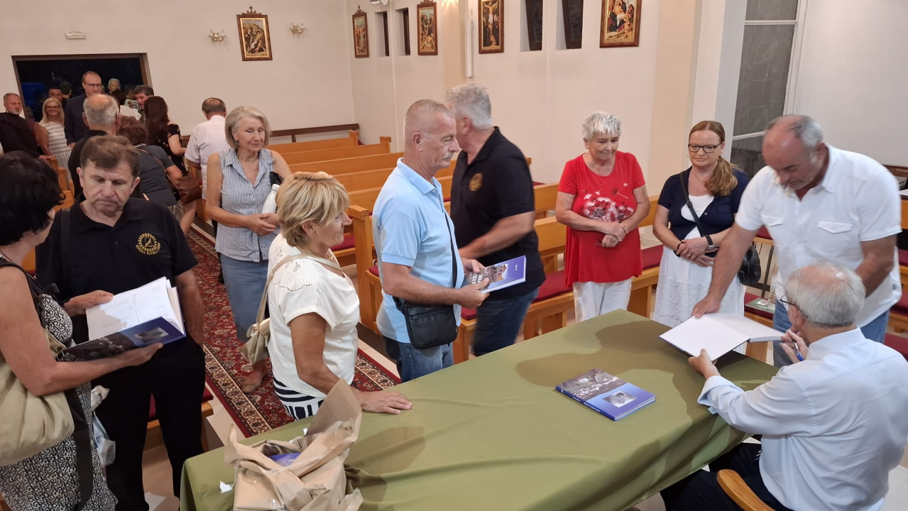 Predstavljena knjiga Josipa Paića 'Škola u Rupama'