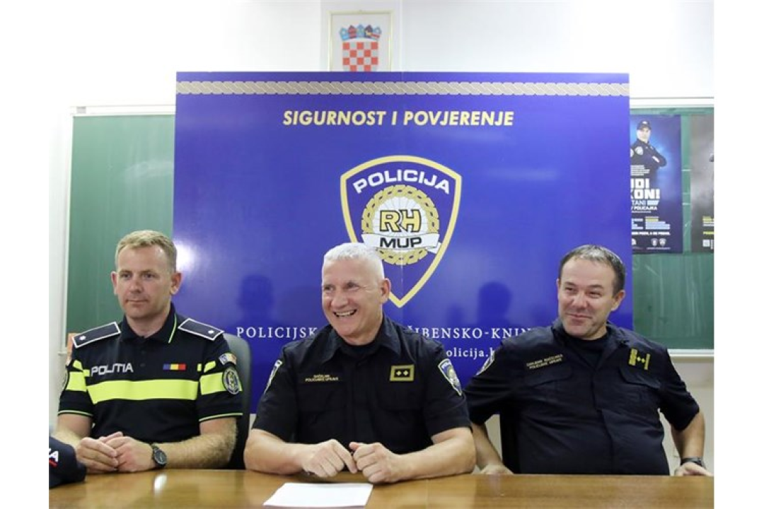 Po Šibeniku i županiji ordiniraju policajci iz SAD, Češke, Sjeverne Makedonije i Rumunjske