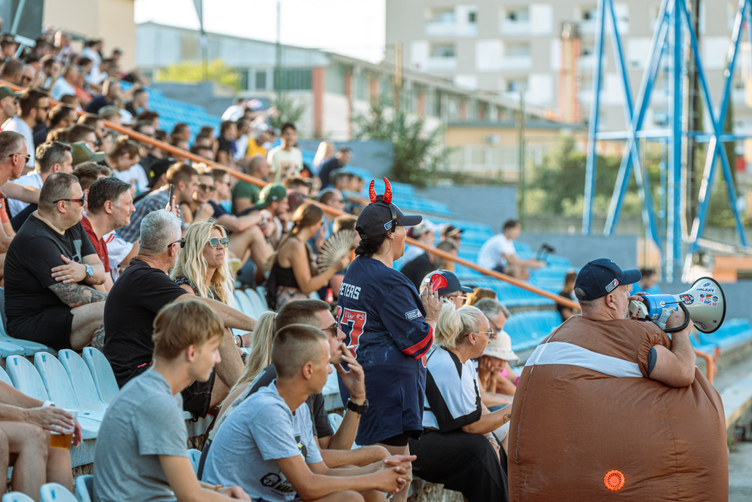 Američki nogomet na Šubićevcu vizualno zanimljiv, rezultatski ne: Madrid uvjerljiv protiv Hamburga