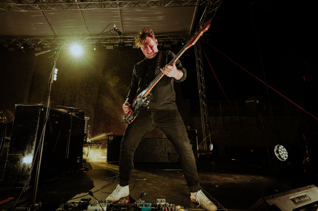 Editorsi održali fantastičan koncert u Šibeniku, nije ih omeo ni vjetar ni kiša