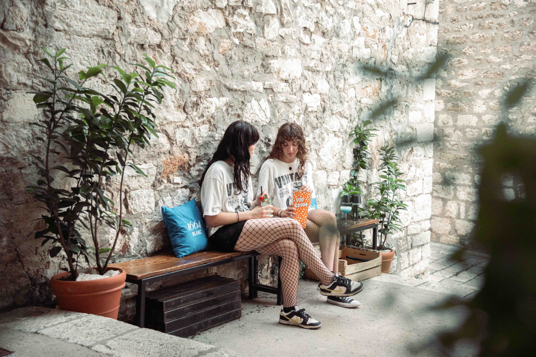 Prevruće je da kuhate, počastite se slasnim roštiljem Kod Starog! 