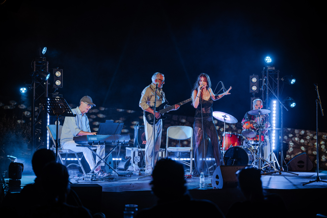 Black Coffee i Ana Uršula Najev na rasprodanom Baroneu: Spoj mladosti i iskustva