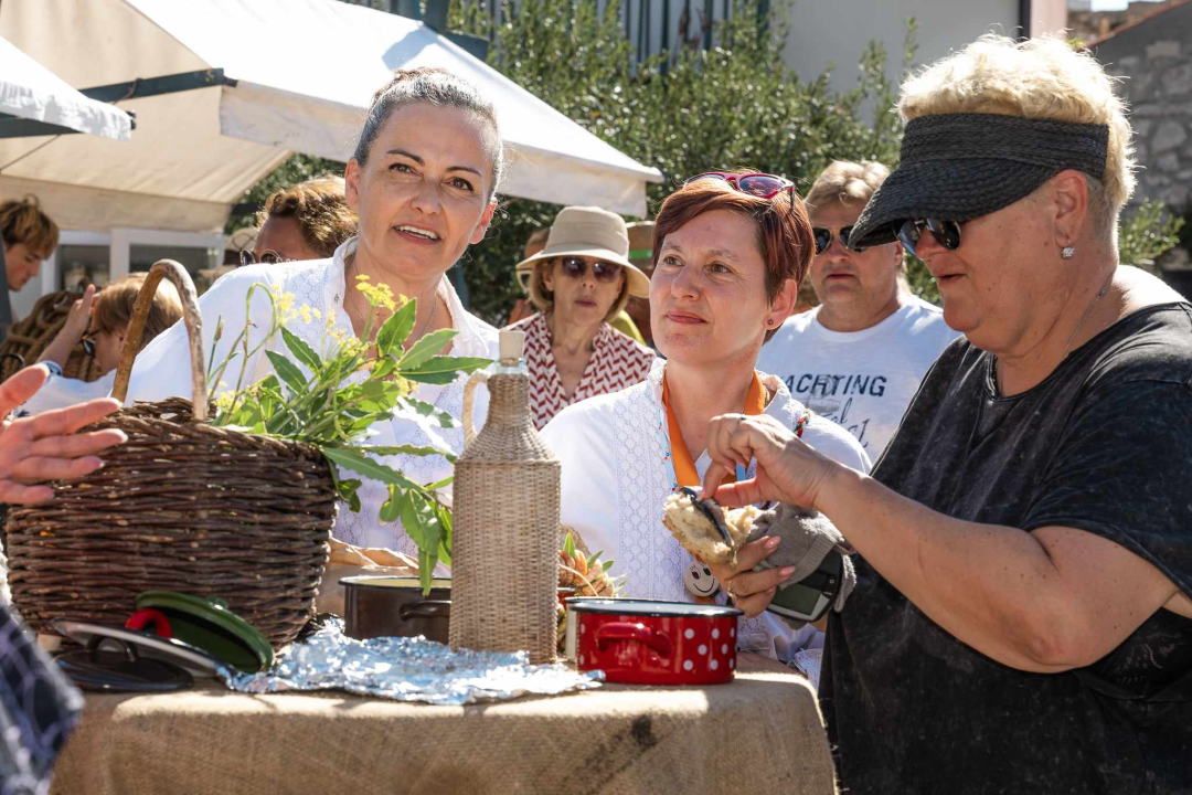 Sunčana subota bila je kao stvorena za marendu i đir po Betini 