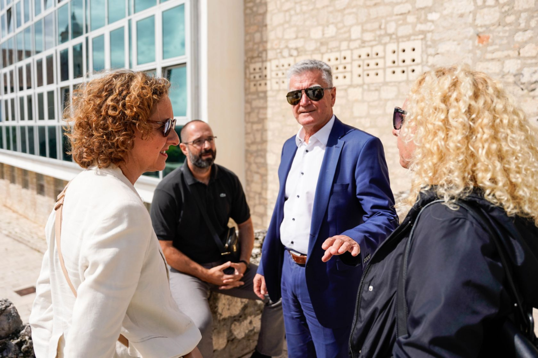 Ministrica Obuljen Koržinek obišla šibenske kulturne ustanove 'Šibenik je pokazao kako se u cijelosti može transformirati...'