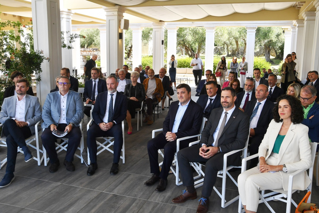 Rogoznička marina Frapa osvojila srebro na dodjeli nagrada za 'Nautičko jedro 2024.'