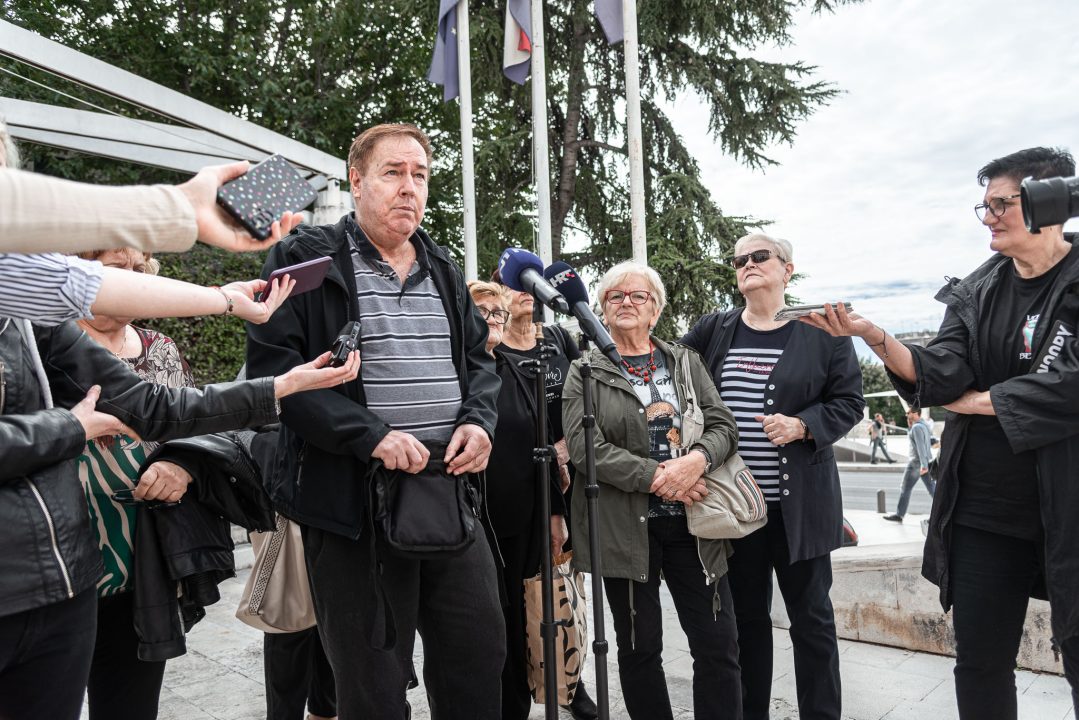 Bivše djelatnice šibenske 'Revije' apeliraju Bačiću: 'Ministre, primite nas, riješimo to! Nema razloga za odugovlačenje'