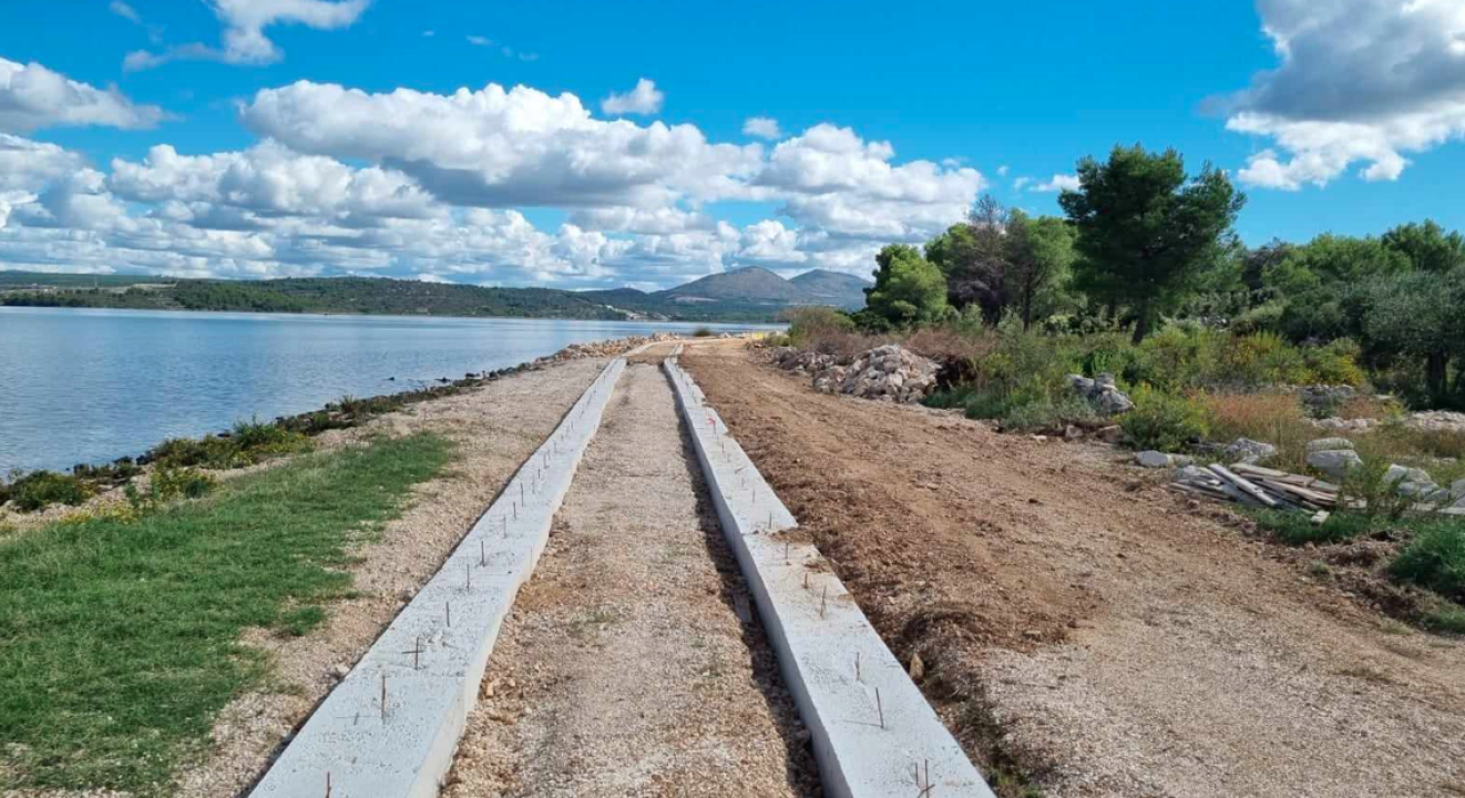 Raslinjani će uskoro imati novu plažu: Počeli radovi na šetnici sv. Mihovila