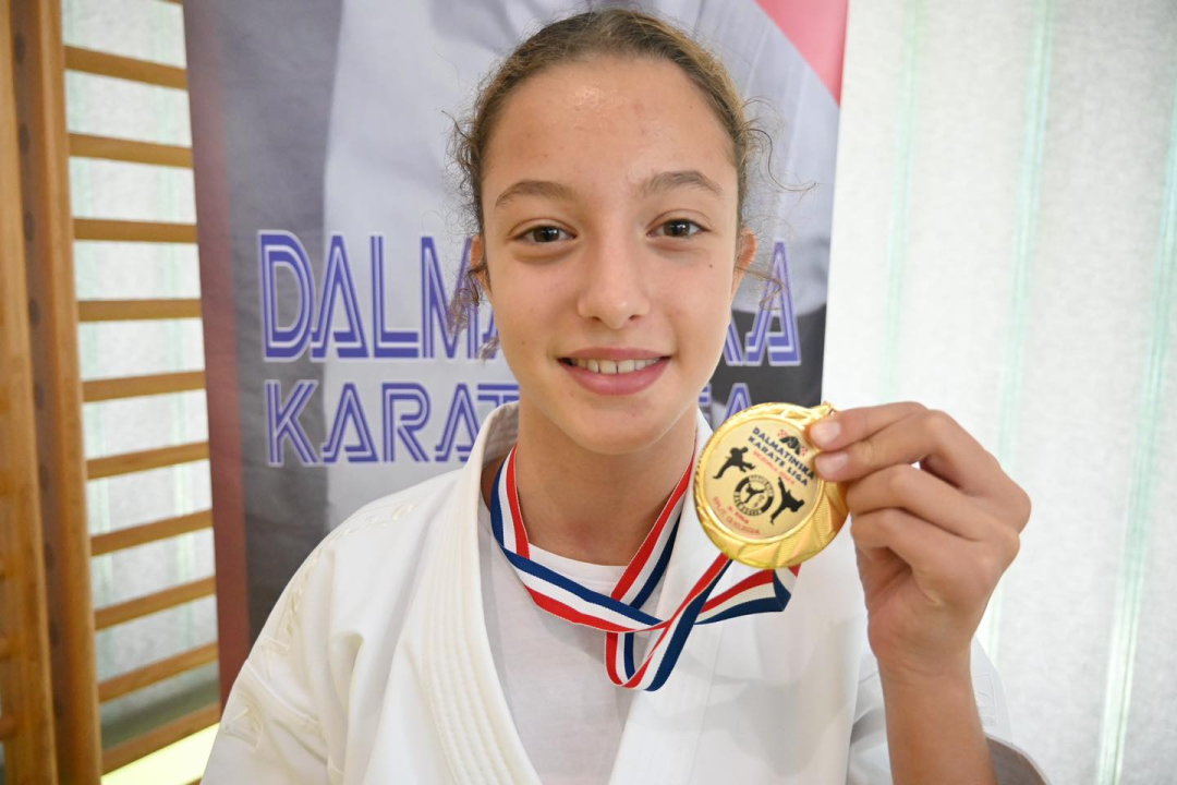 Karate klubu Okit Vodice pregršt medalja i ekipna titula na drugom kolu Dalmatinske lige
