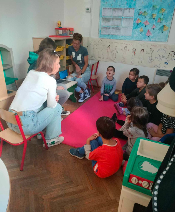 Mališani iz dječjeg vrtića prikupili donacije za Šibenske šape