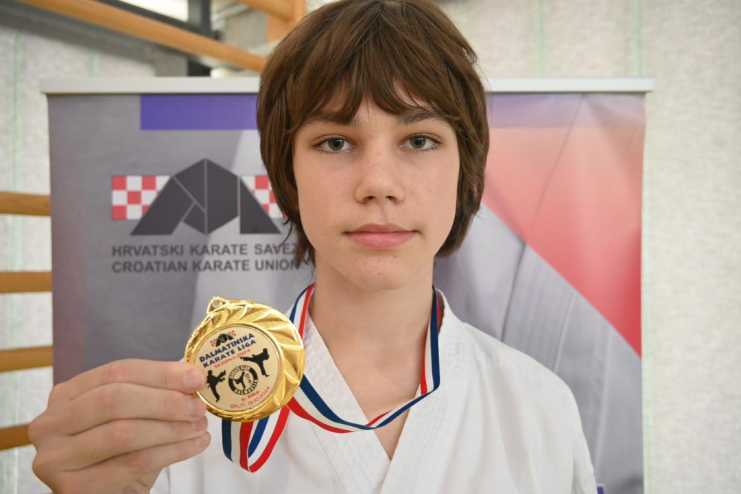 Karate klubu Okit Vodice pregršt medalja i ekipna titula na drugom kolu Dalmatinske lige