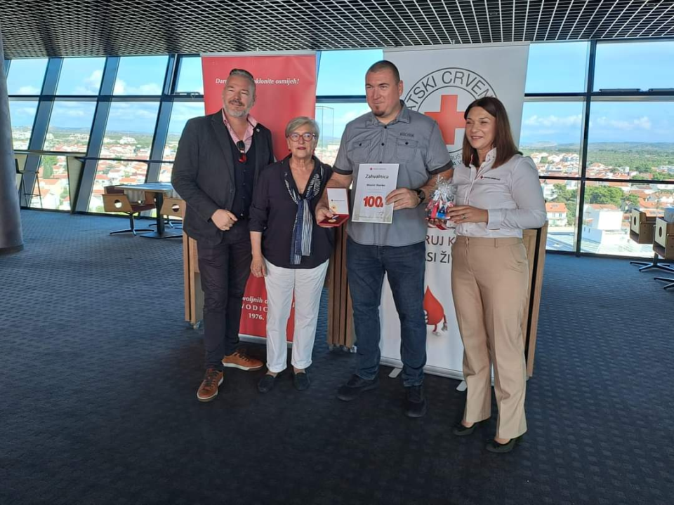 Vodičani Robert Pašara i Slavko Minčić po sto puta darovali krv