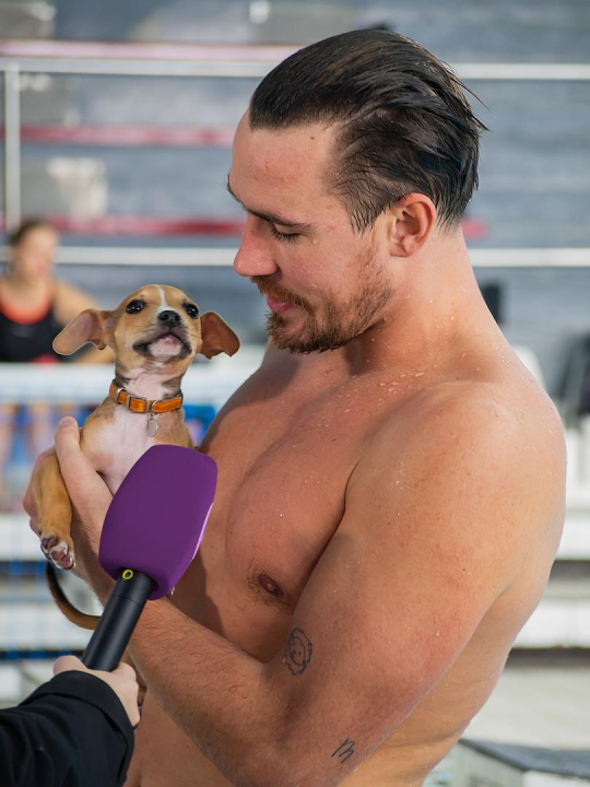 Barakude zagrlile štence i bakicu Alfu u kampanji za spas doma napuštenih pasa