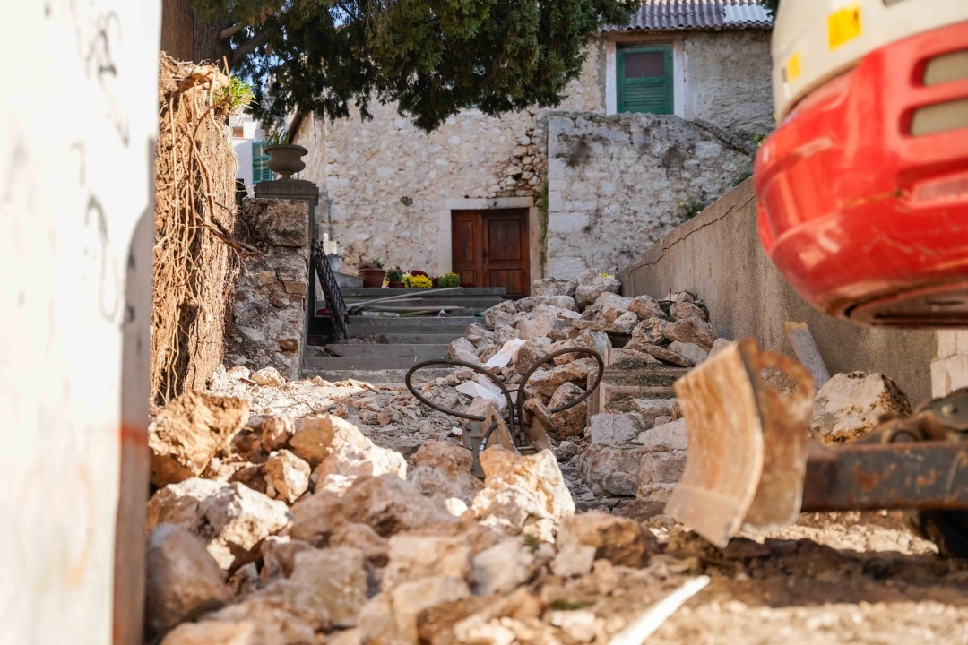 U Ulici sv. Spasa u tijeku sanacija zida koji je ugrožavao sigurnost prolaznika