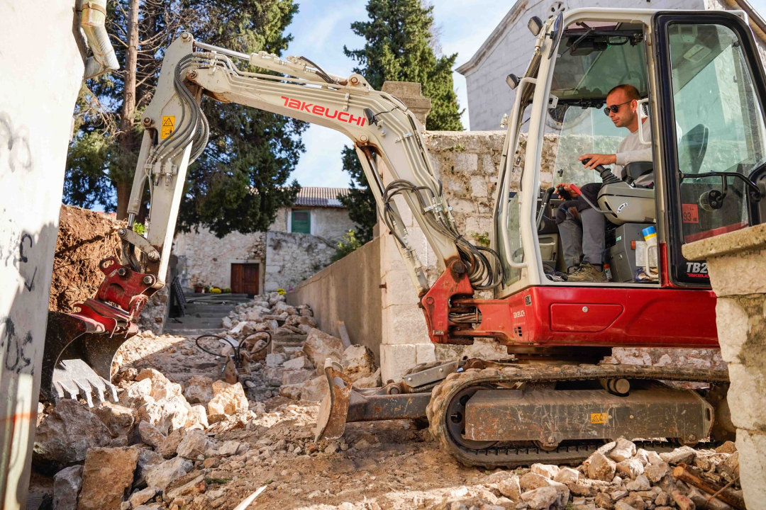 U Ulici sv. Spasa u tijeku sanacija zida koji je ugrožavao sigurnost prolaznika