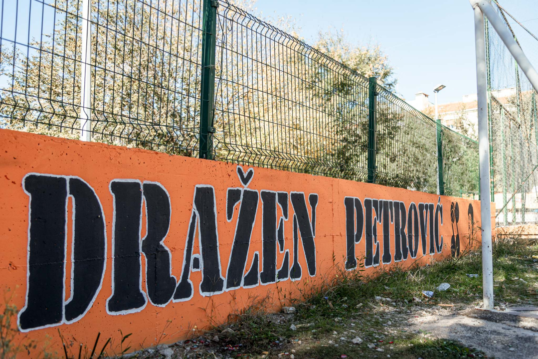 Šibenik diše narančasto: Kvartovi postaju galerije za navijačku umjetnost (2. dio)