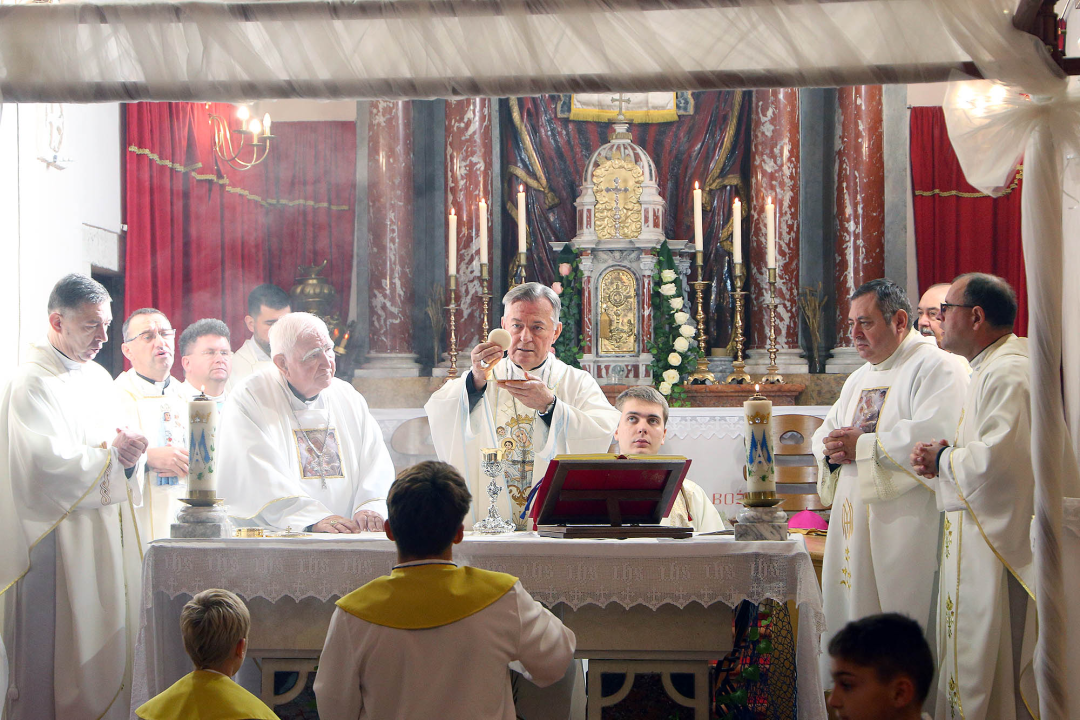 U Jezerima proslavljen blagdan Gospe od Zdravlja