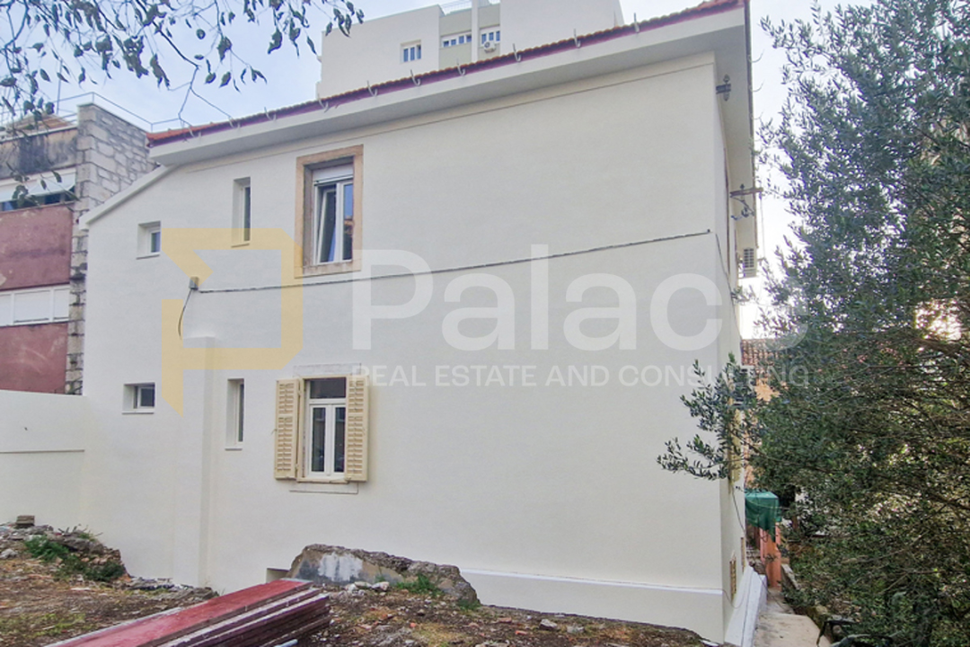 Agencija Palace: Prodaje se dvosoban stan na odličnoj lokaciji 