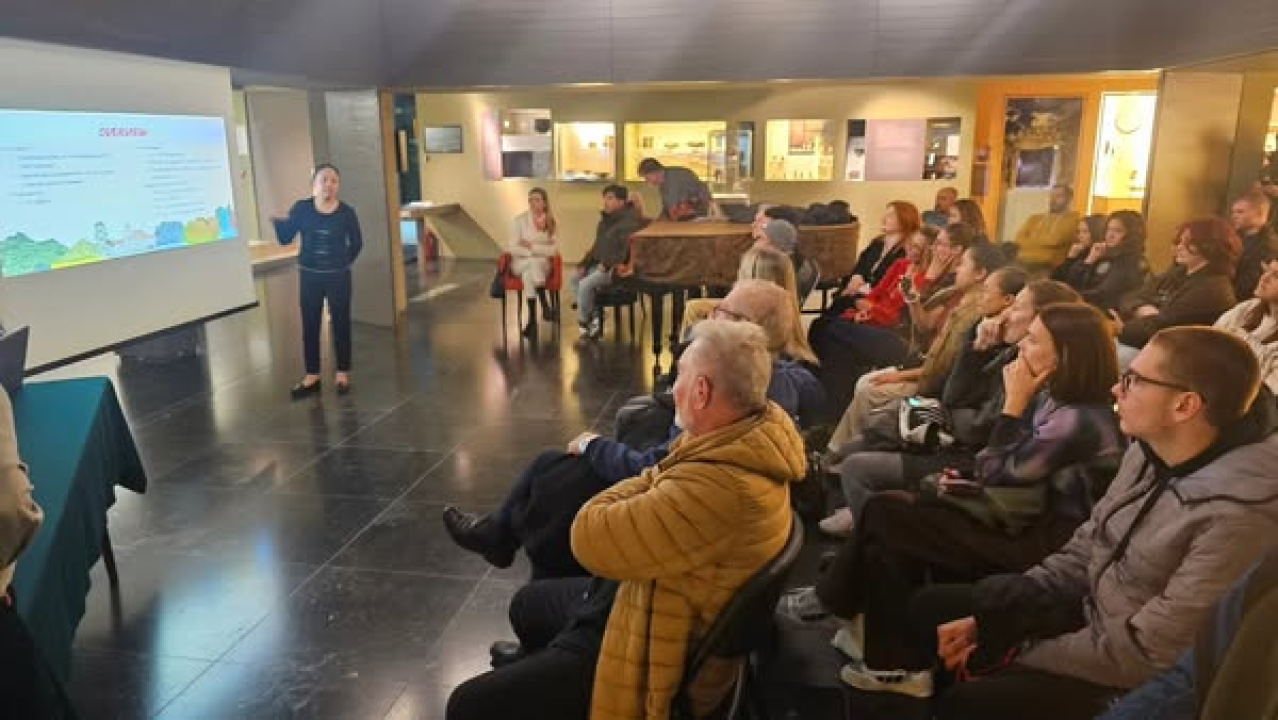 U Muzeju održano predavanje o životu na Filipinima, Siciliji i u Nepalu