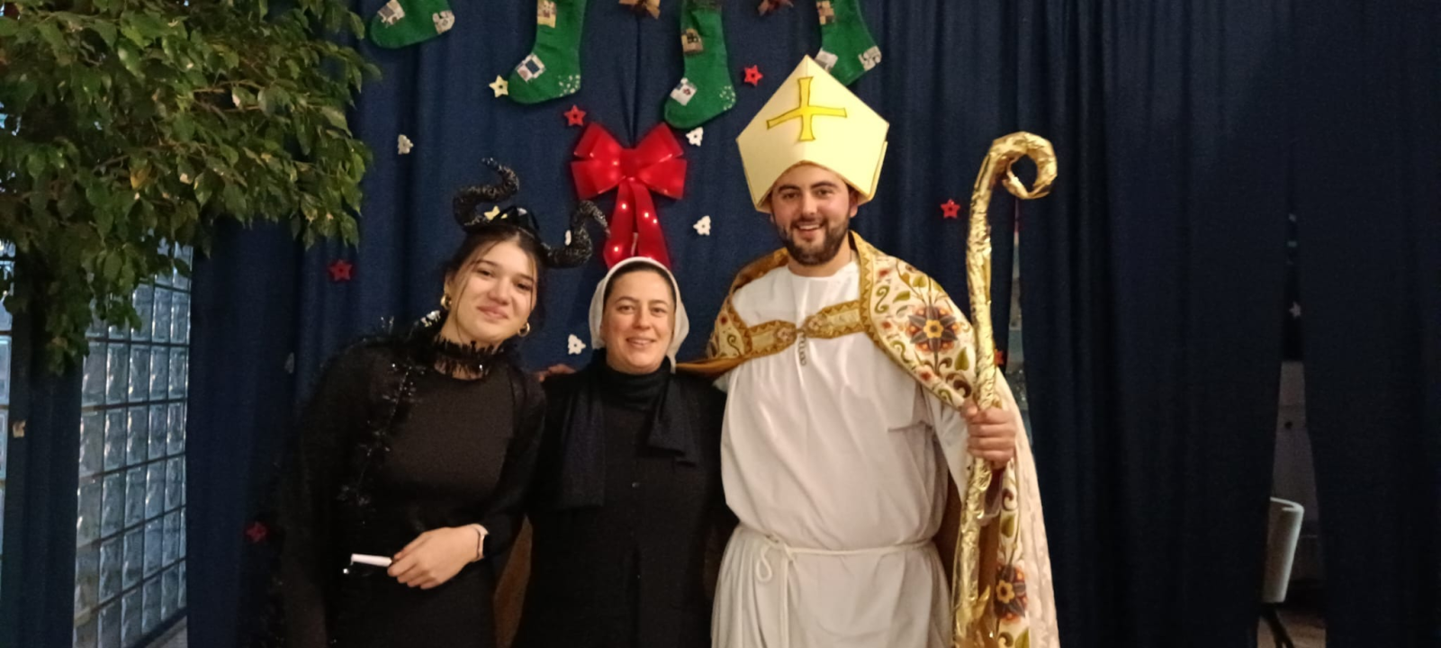 Sveti Nikola i Krampus posjetili učenike i djelatnike Medicinske škole