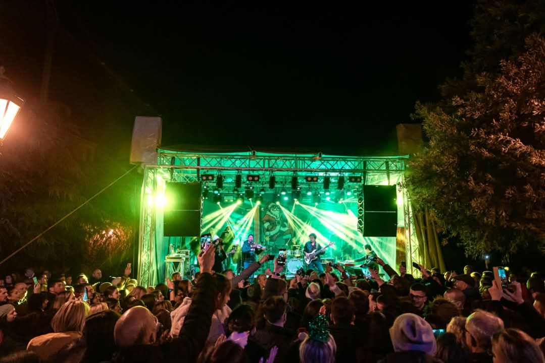 Gibonni u Parku spektakularno otvorio glazbeni program Adventure. Pogledajte kako je bilo