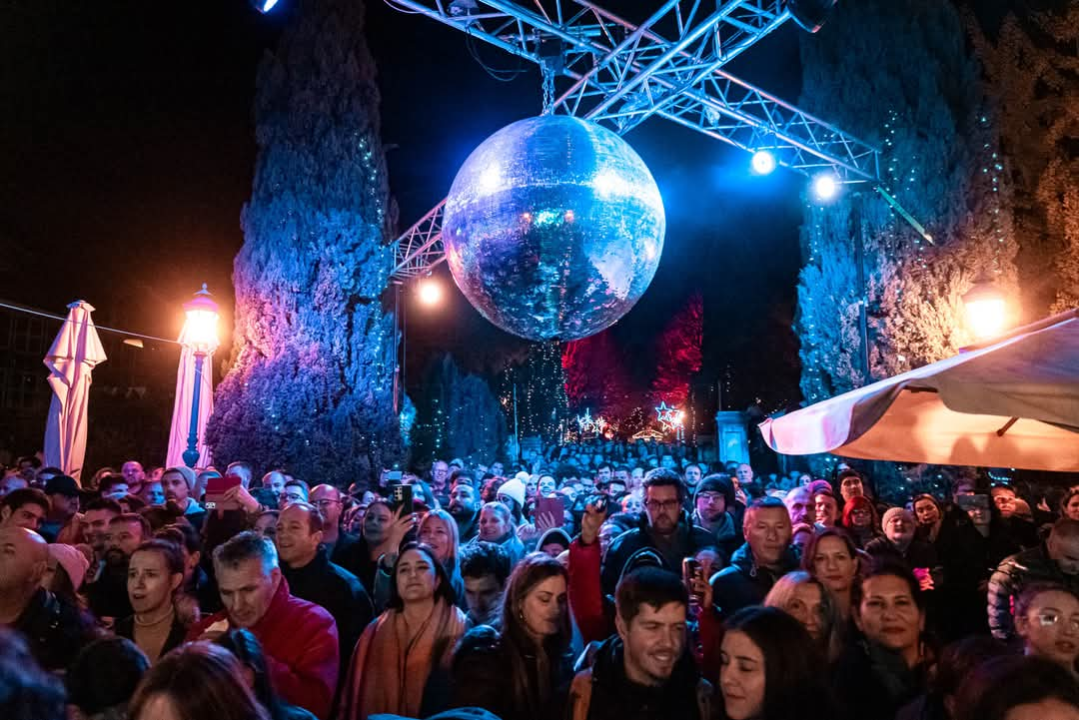 Gibonni u Parku spektakularno otvorio glazbeni program Adventure. Pogledajte kako je bilo